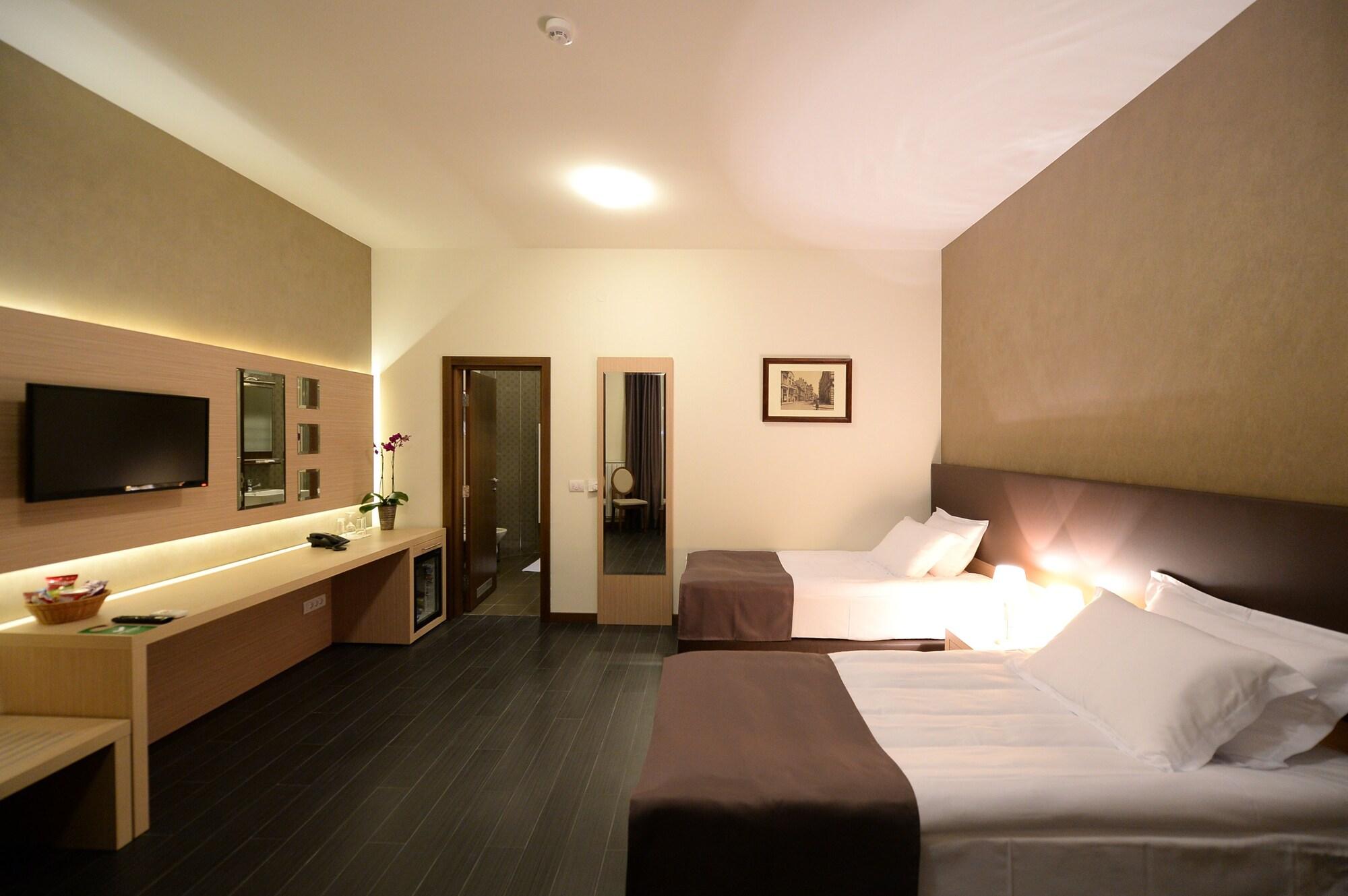 Hotel Majdan ベオグラード エクステリア 写真