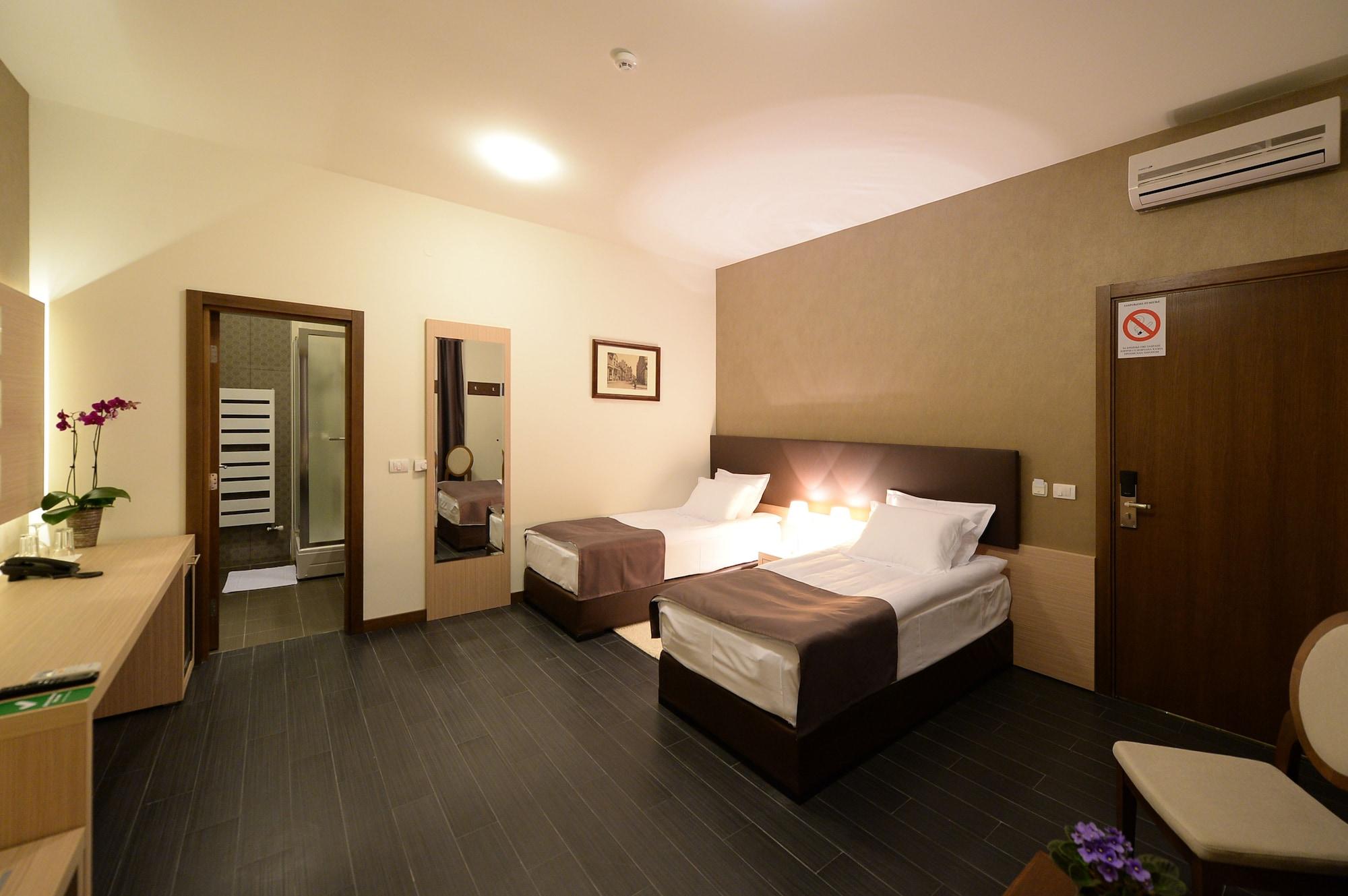 Hotel Majdan ベオグラード エクステリア 写真